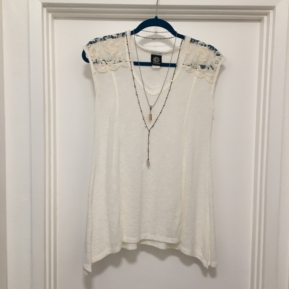 Top Vintage Lace Lightweight Knit